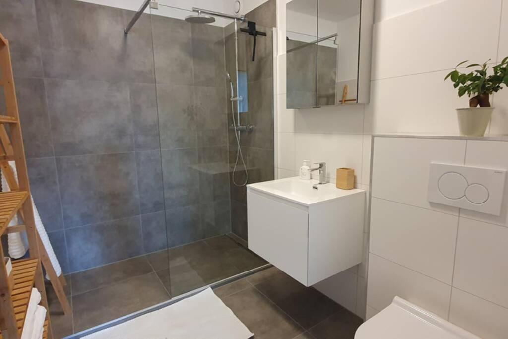 Bird'S Eye View 75 - 8Th Floor 3Br Apt. 100M2 Goetzis Luaran gambar